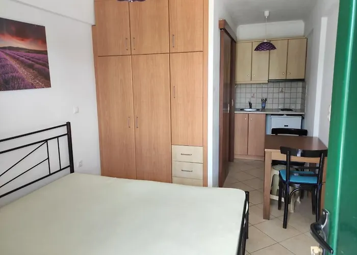 Karavela 's House 2 *