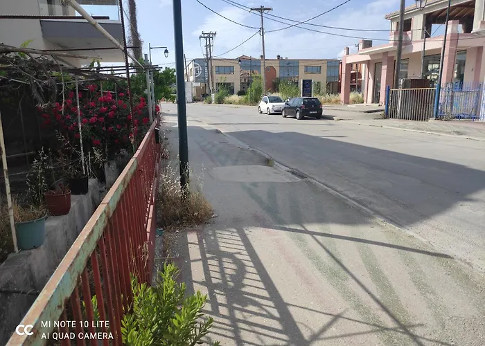 Karavela 's House 2 *